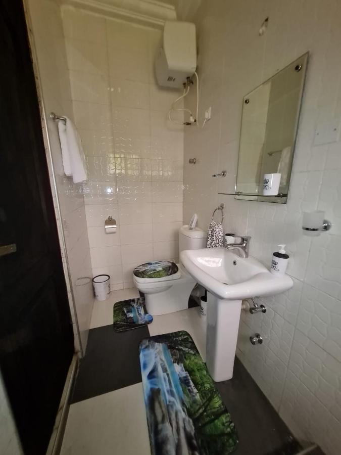 Nesta Barron -Home Away From Home North Legon Bagian luar foto