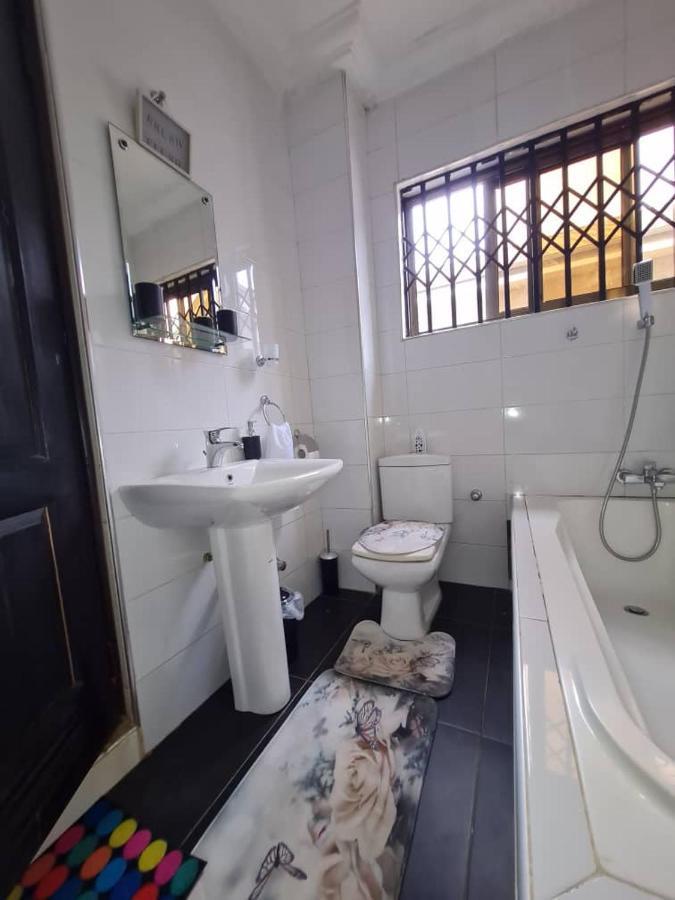 Nesta Barron -Home Away From Home North Legon Bagian luar foto