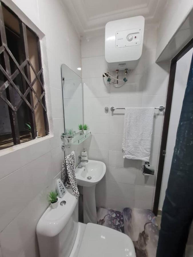 Nesta Barron -Home Away From Home North Legon Bagian luar foto