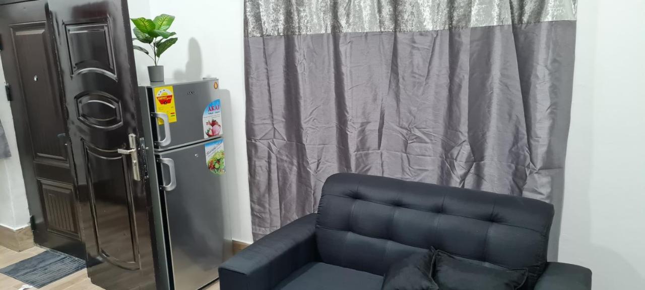 Nesta Barron -Home Away From Home North Legon Bagian luar foto