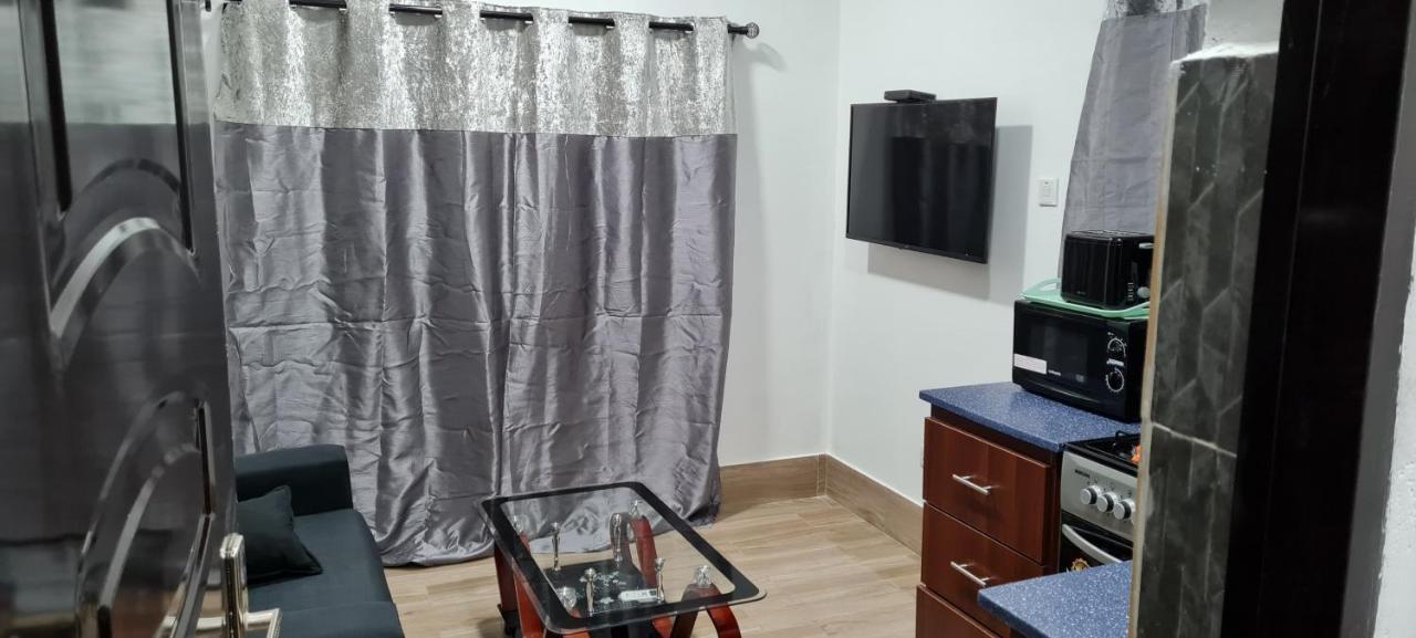 Nesta Barron -Home Away From Home North Legon Bagian luar foto