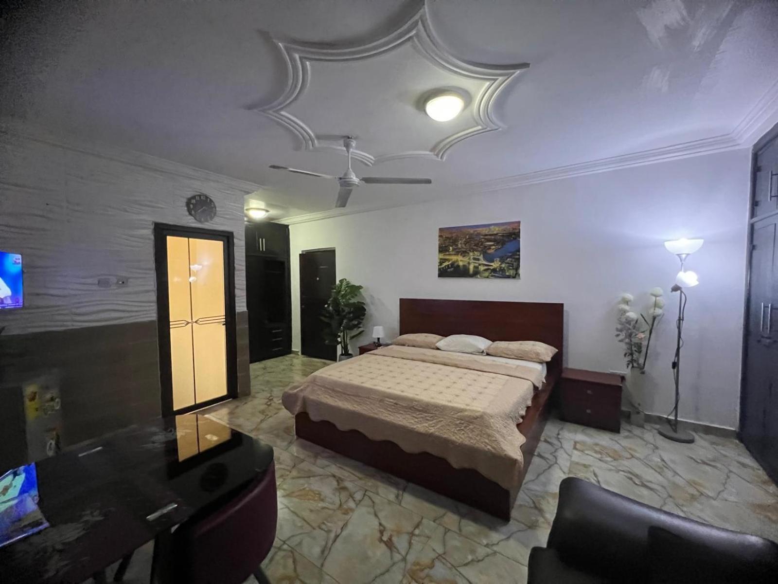 Nesta Barron -Home Away From Home North Legon Bagian luar foto