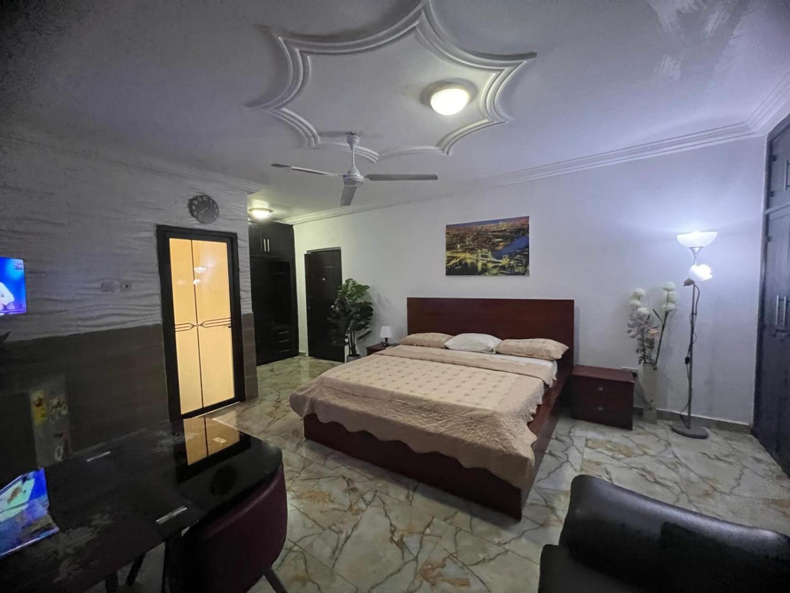Nesta Barron -Home Away From Home North Legon Bagian luar foto