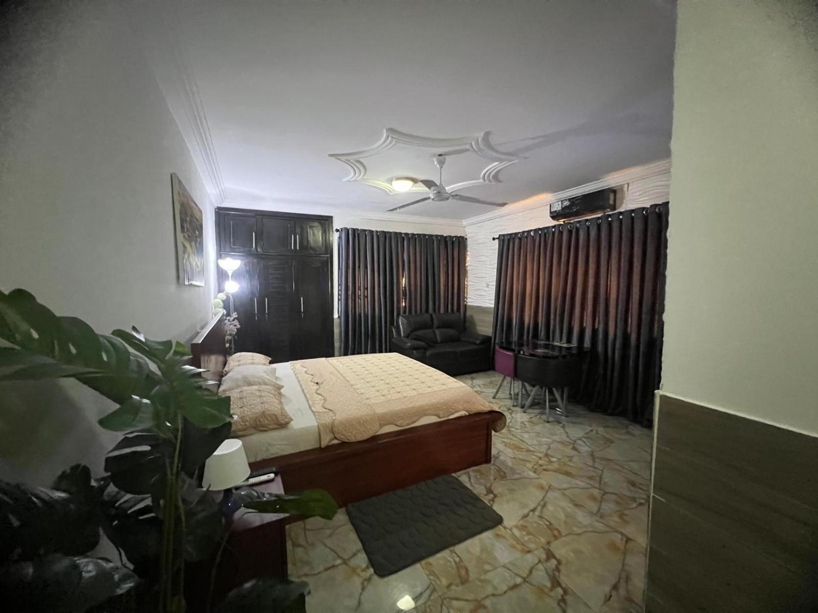 Nesta Barron -Home Away From Home North Legon Bagian luar foto